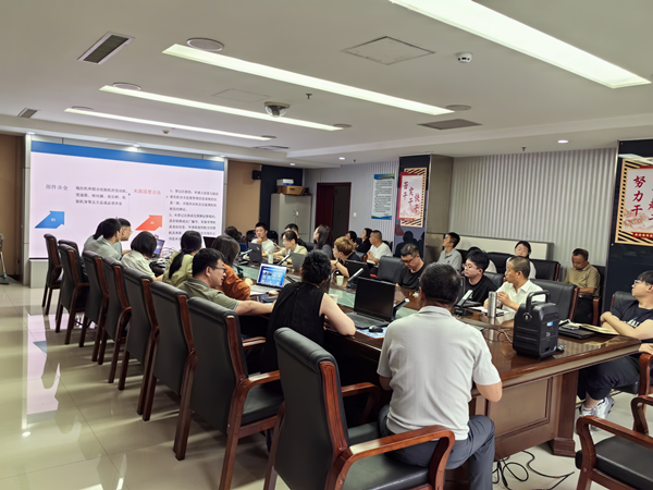 市农机中心举办全市农机报废更新补贴培训班